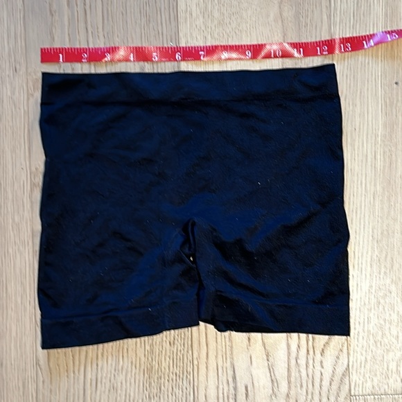 Shapewear Shorts - Picture 3 of 5